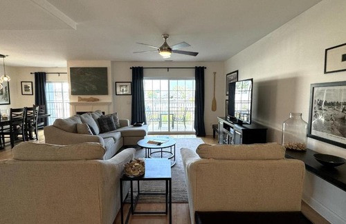 New Buffalo House | Idyllic Retreat with Private Pool and Breakfast Included