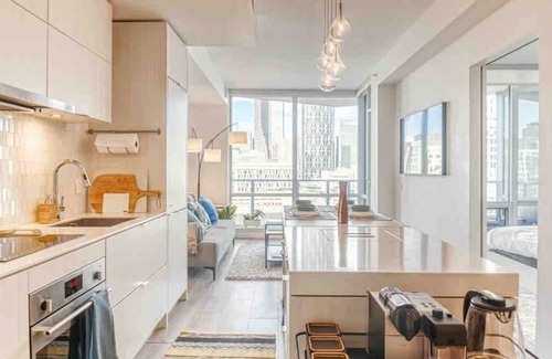 Bridgeland Condo | Scenic Hotel with Chic Decor and Pet-Friendly Amenities