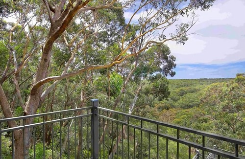 Blackheath House | Experience Postcards From The Edge: 10/10 Rated Retreat