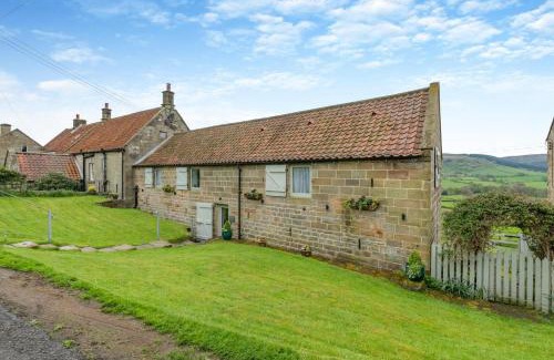 Great Fryup Dale House | Inviting Postgate Barn: Family-Friendly Accommodations