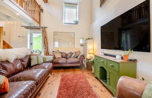 Great Fryup Dale House | Inviting Postgate Barn: Family-Friendly Accommodations
