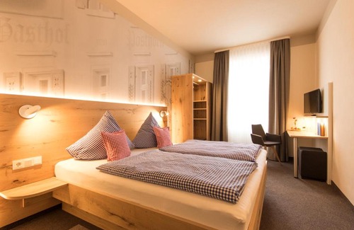 Uehlingen-Birkendorf Hotel | Posthorn: Family-Friendly Hotel with Great Accessibility
