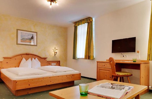 Strengen Hotel | Tranquil Retreat at Posthotel Strengen am Arlberg