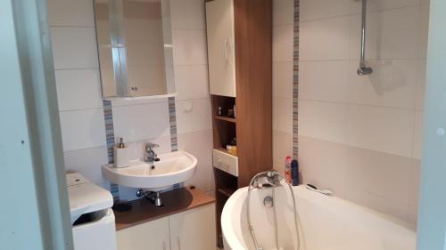 Haapsalu Apartment | Discover Family-Friendly Comfort at Posti tn. 41 Hotel