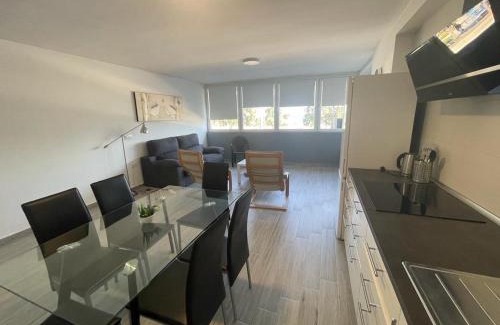 Raval Roig Apartment | Oceanfront Getaway at Postiguet Apartamento Ventura Premium