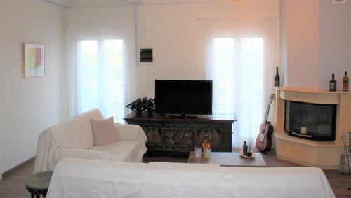 Doukades Apartment | Postman's House