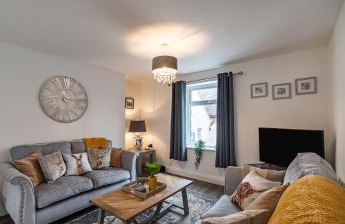 Great Ayton House | Top-Rated Postmans Lodge: Perfect for Families & Relaxation