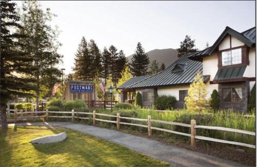 South Lake Tahoe Hotel | Relaxing Oceanfront Retreat at Postmarc Hotel & Spa
