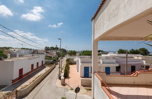 Posto Rosso Apartment | Oceanfront Retreat: 1186 VPS Trilo PP 1 by BarbarHouse