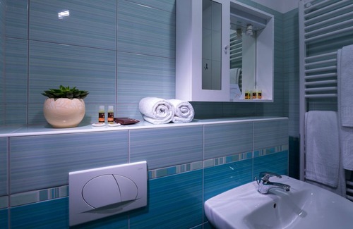 Postojna House | Discover Postojna Cave Rooms & Apartments with Spa Amenities