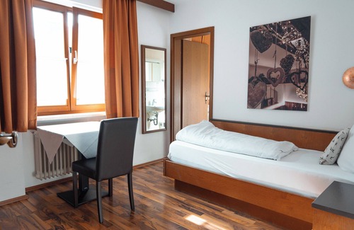 Kipfenberg Bed & Breakfast | Guest-Approved Postwirt – Gästehaus with Family-Friendly Amenities