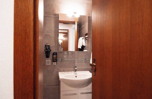 Kipfenberg Bed & Breakfast | Guest-Approved Postwirt – Gästehaus with Family-Friendly Amenities