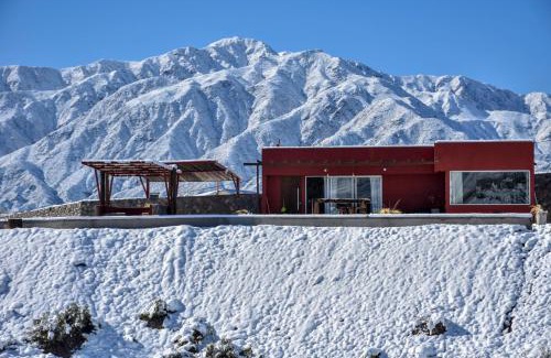 Potrerillos Ski Chalet | Mountain Retreat: Potre Casas de Montaña with Hot Tub