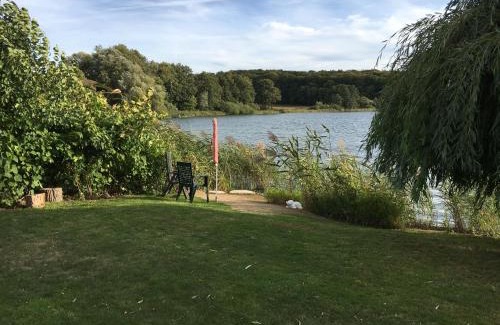 Neu Fahrland Apartment | Top-Rated Potsdam-Krampnitz with Fireplace & Hot Tub