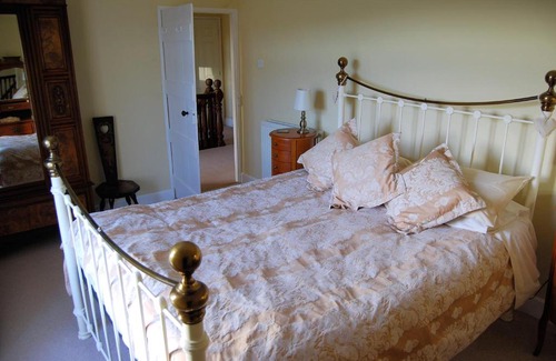 Lofthouse House | Family-Friendly Retreat at Pott Hall – Rated 9/10 by Guests