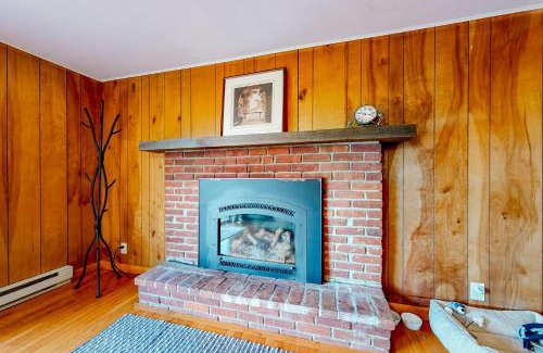 Jamaica House | Pet-Friendly Getaway at Potter's Place for Families