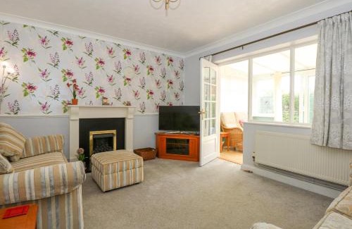 Dersingham House | Potter's Retreat