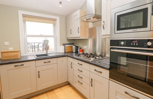 Fulwood Cottage | Family-Friendly Potter’s Cottage with Garden in Sheffield