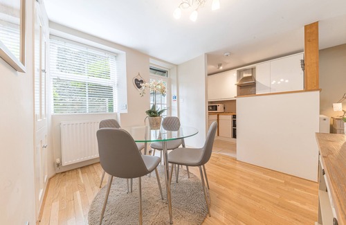 Bowness-on-Windermere Cottage | Pottery Gate: Pet-Friendly Cottage with Modern Amenities