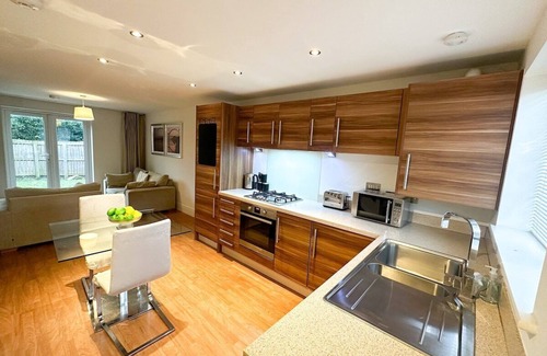 Thornaby On Tees House | Discover Comfort at No.2 by Blue Skies Stays