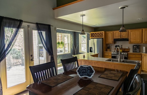 Pottsville House | Perfect Pottsville Mountain Home Near Yuengling Brewery