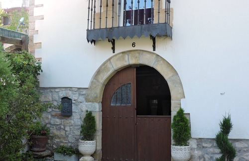 Belascoain House | Experience Pou de Belascoain Rural Palace with Ocean Views