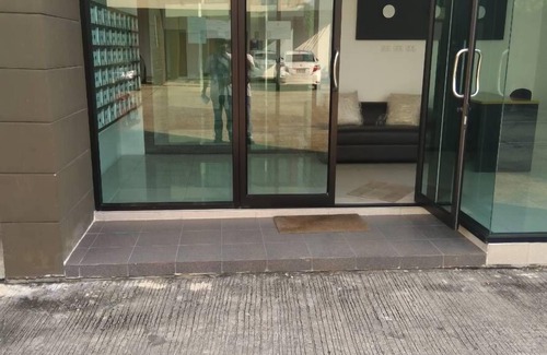 Thung Khru Condo | Convenient Poud Posto Condo with Kitchen Amenities