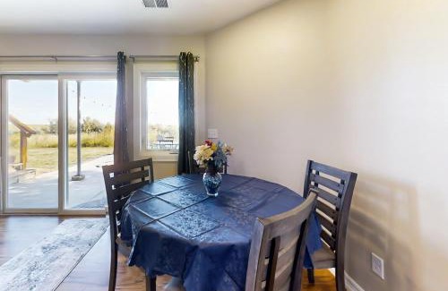 Fort Collins House | Relax at Poudre-View Pad: Pet & Child Friendly Retreat