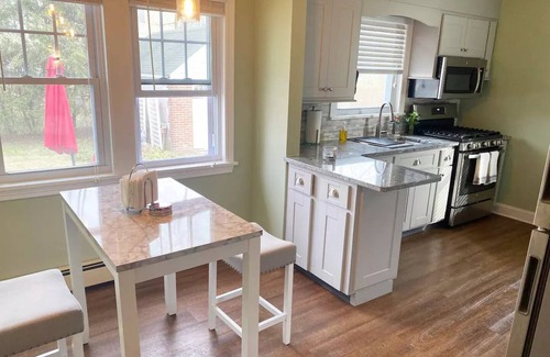 Poughkeepsie House | Cozy 3BR Retreat Near Vassar & Marist with Hot Tub