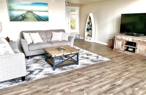 Poulsbo House | Beachfront Retreat at Poulsbo Beach Hideaway