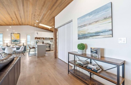 Poulsbo House | Unforgettable Poulsbo Shore Retreat with Ocean Views & Bikes