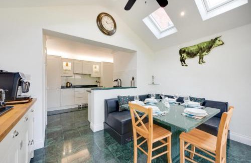 Holt House | Guest Rated: 9.3 at Pound Cottage - Family-Friendly Retreat