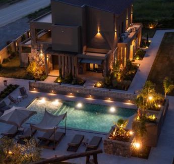 Toroni Hotel | Unforgettable Stays at Pournari Mountain Rooms - 10/10 Rated