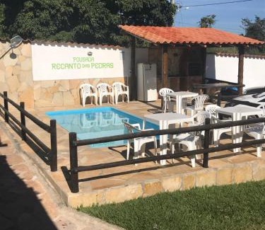 Sao Goncalo do Rio das Pedras Hotel | Guest Rated: Pousada Recanto das Pedras with Pool & Kitchen
