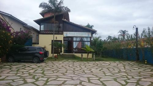 Caraguatatuba Hotel | Oceanfront Pousada Água Marinha with Pool & Family Amenities