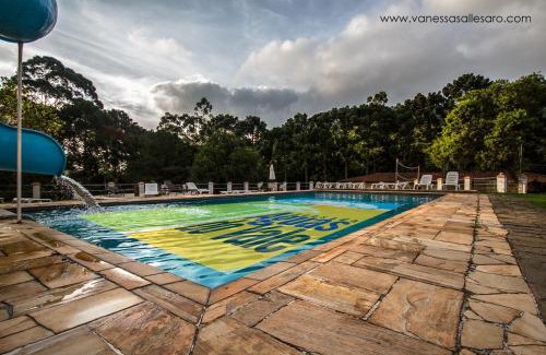 Atibaia Hotel | Pet-Friendly Pousada Águas do Vale with Ocean Views
