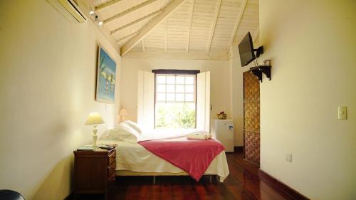 Retiro Hotel | Discover Pousada Éden: Oceanfront Stay with Pool Access