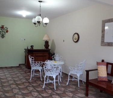 Barra do Pirai Hotel | Discover Pousada 7 Estrelas: Pool, Breakfast & Family-Friendly