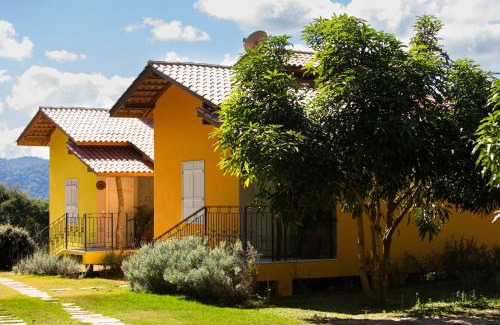 Venda Nova Do Imigrante Apartment | Oceanfront Pousada Altoé da Montanha: Guest Rated 9.9/10