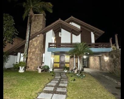 Centro House | Budget-Friendly Pousada A Cabana with Pool & Pet Amenities