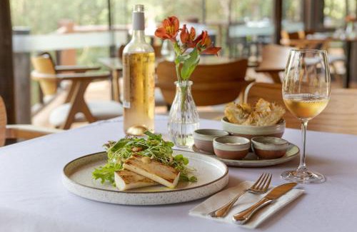 Sao Francisco Xavier Hotel | Experience Serenity at Pousada A Rosa e o Rei - Rated 9/10