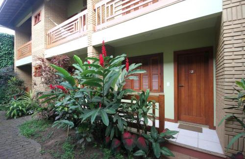 Itacare Hotel | Discover Pousada Abaré: Family-Friendly with Pool Access