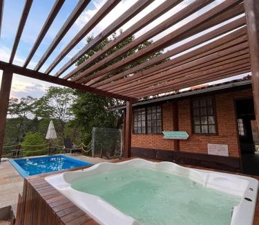 Pirenopolis Hotel | Pet-Friendly Retreat with Ocean View & Spa at Aconchego
