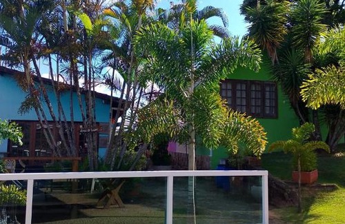 Novo Horizonte Hotel | Relax at Pousada Aconchego de Minas with Oceanfront Views
