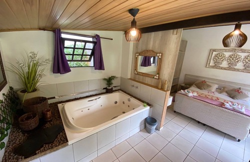 Penedo Hotel | Relaxing Stay at Pousada Aconchegos Île de France