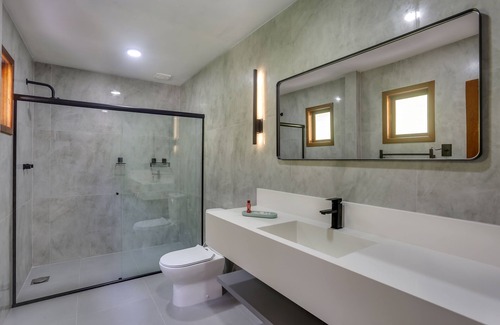 Sao Pedro de Alcantara Hotel | Relaxing Pousada Alpenhof: Spa & Hot Tub Getaway