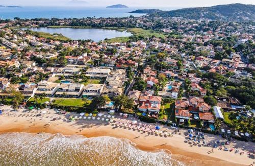 Manguinhos Hotel | Relax at Pousada Alforria: Pool, Restaurant & Family Fun