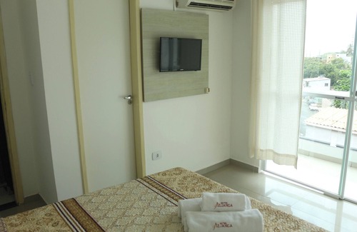 Salvador Hotel | Cozy Pousada Aliança: Child-Friendly Retreat with Balcony