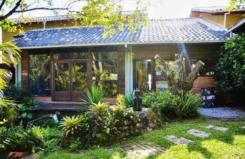 Gamboa Bed & Breakfast | Relax at Pousada Alma da Gamboa with Oceanfront Spa