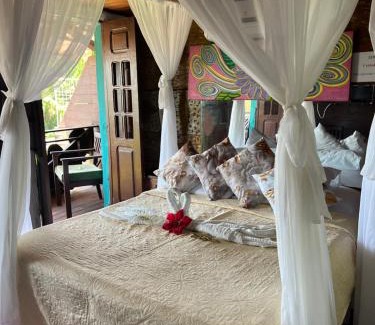Olinda Historical Center Hotel | Cozy Pousada Alto Astral: Oceanfront & Pet-Friendly Retreat
